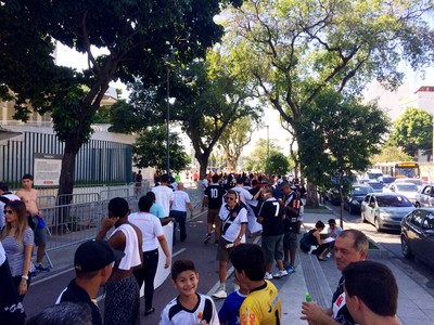 Torcida no Maracanã antes da final (Foto: Edgard Maciel de Sá)