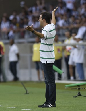 Os treinadores Léo Condé e Levir Culpi (Foto: Douglas Magno)