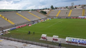 Estádio Carlos Colnaghi, em Capivari (Foto: Guto Marchiori)