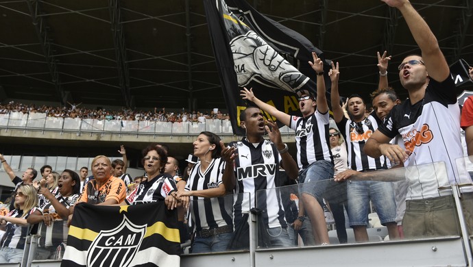 Torcida do Atlético-MG também marcou presença no Mineirão (Foto: Douglas Magno)