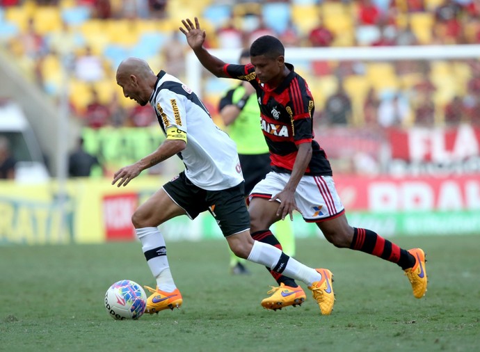 Márcio Araújo, Guiñazu, Flamengo x Vasco (Foto: Cezar Loureiro / Agência O Globo)