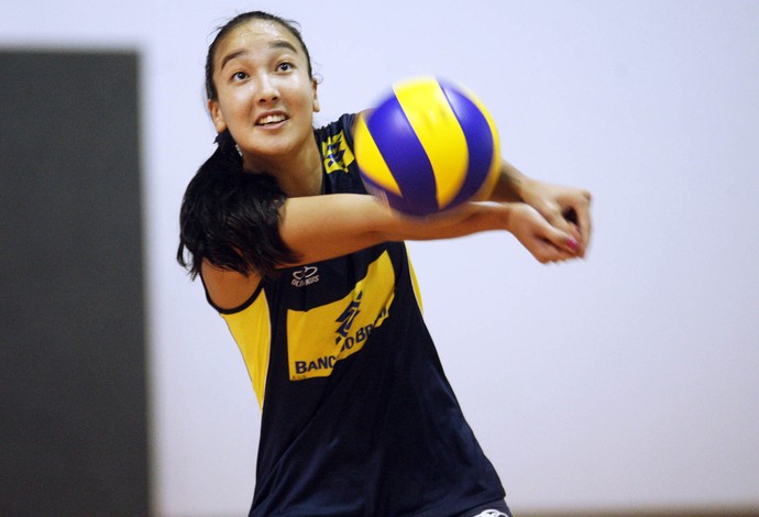 Ana Tiemi, jogadora de vôlei (Foto: Maurício Val/Vipcomm)