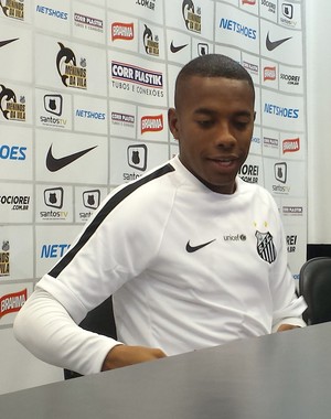 Coletiva Santos - Robinho (Foto: Bruno Giufrida)