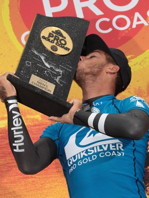 Filipe Toledo campeão da etapa de Gold Coast surfe (Foto: Luciana Pinciara/Motion Photos)