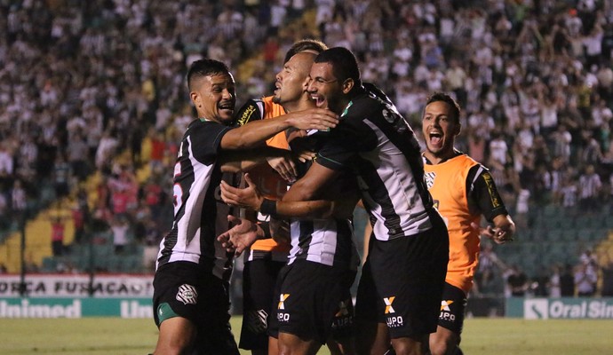 Figueirense x Joinville comemoração (Foto: Luiz Henrique/Figueirense)