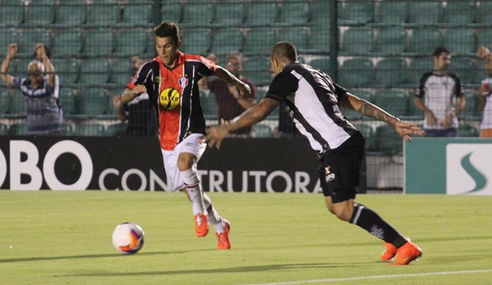 Welinton Junior França figueirense joinville (Foto: José Carlos Fornér/JEC)