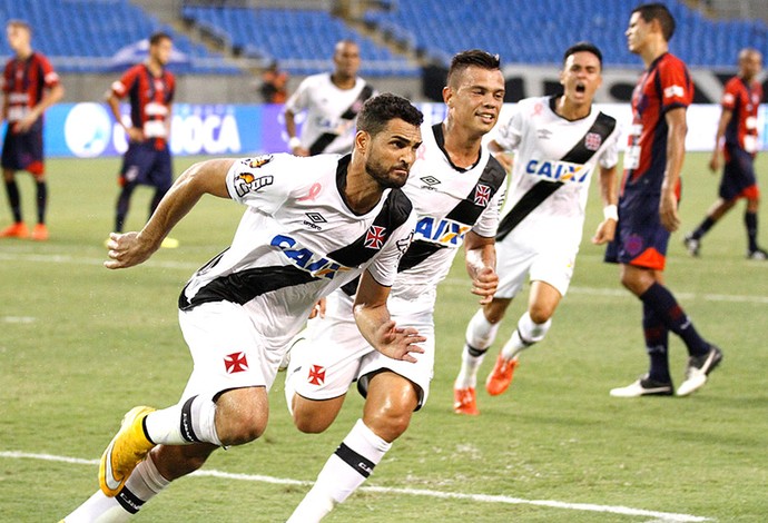 Gilberto comemora gol do Vasco contra o Bonsucesso (Foto: Marcelo Sadio / Vasco.com.br)