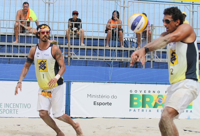 Harley e Benjamin também estão na semifinal da competição (Foto: Paulo Frank/CBV)