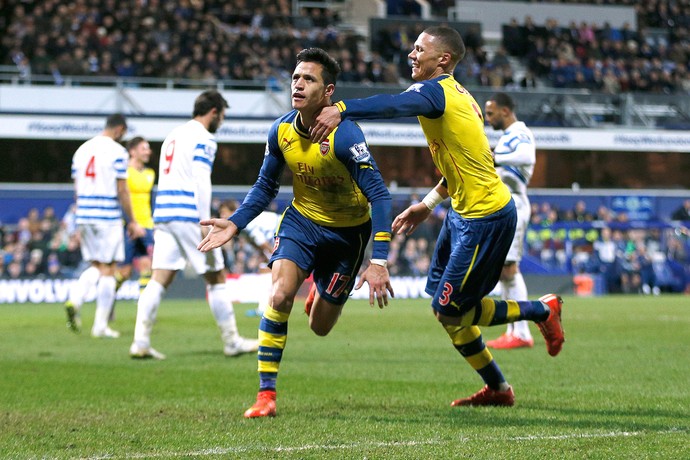 QPR x Arsenal, comemoração de Sánchez (Foto: Reuters)