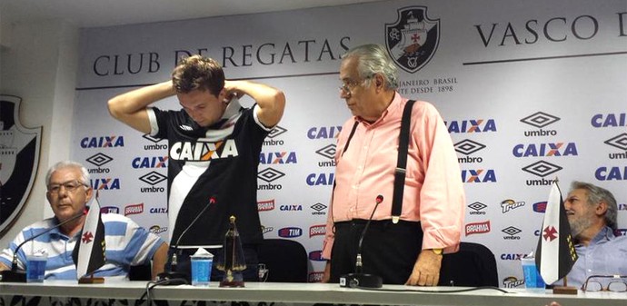 Dagoberto apresentação vasco (Foto: Reprodução / Twitter)