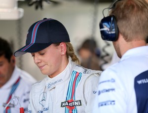 Susie Wolff nos boxes da Williams (Foto: Getty Images)