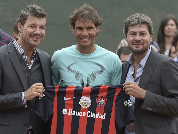 tenis rafael nadal camisa san lorenzo (Foto: AFP)