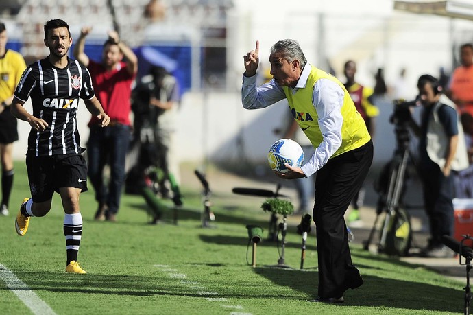 Tite Corinthians Ituano (Foto: Marcos Ribolli)