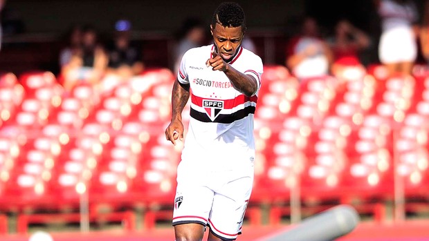 Michel Bastos comemora gol do São Paulo contra o Audax Osasco (Foto: Marcos Ribolli)