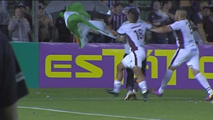 Clássico Ca-Ju Caxias Juventude confusão (Foto: Reprodução/RBS TV)