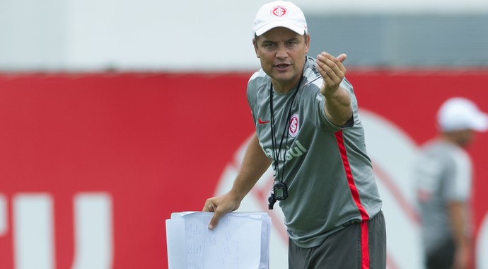 Diego Aguirre técnico Inter (Foto: Alexandre Lops / Divugação Inter)