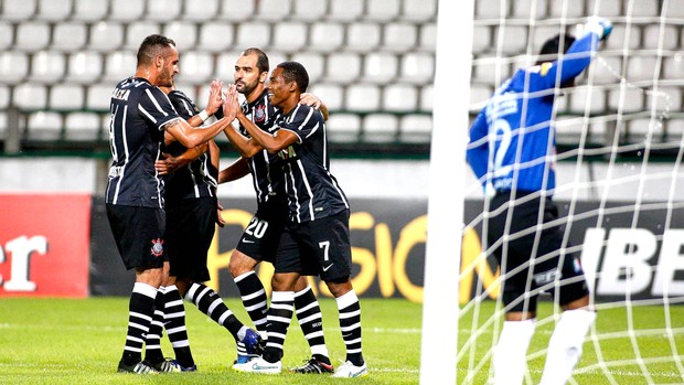 Emerson Corinthians X Once Caldas (Foto: Rodrigo Coca / Agência Corinthians)