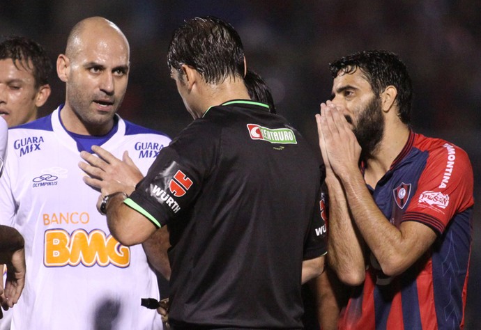 bruno rodrigo CERRO PORTEÑO X CRUZEIRO (Foto:  Carlos A.Juri/Light Press)