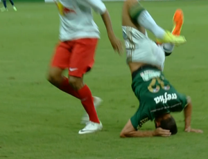 Lucas; Queda; Palmeiras x RB Brasil (Foto: Reprodução SporTV)