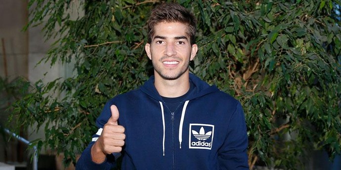 Lucas SIlva no hotel em Madri (Foto: Divulgação)