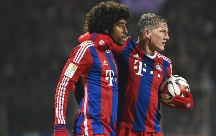 Dante Schweinsteiger Bayern (Foto: Reprodução / Facebook)