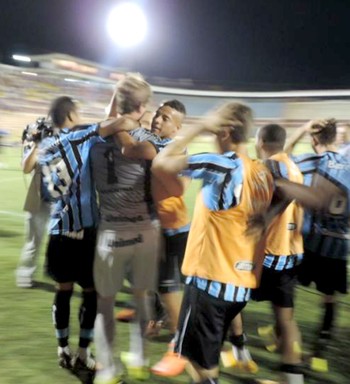 Grêmio festeja, Copa São Paulo 2015 (Foto: Marcos Lavezo)