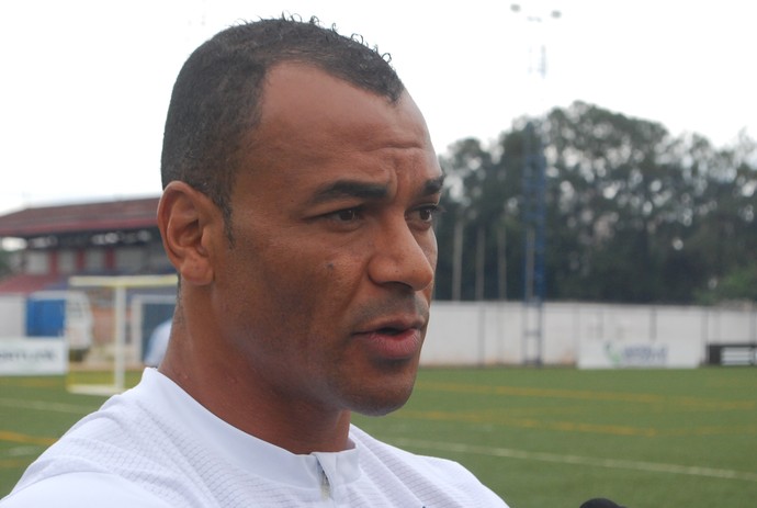 cafu na inauguração do campo da UEFA (Foto: Marcos Guerra/Globoesporte.com)