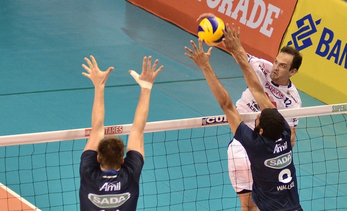 Lipe Vôlei Taubaté x Cruzeiro Superliga (Foto: Jonas Barbetta/Tuddo Comunicação)