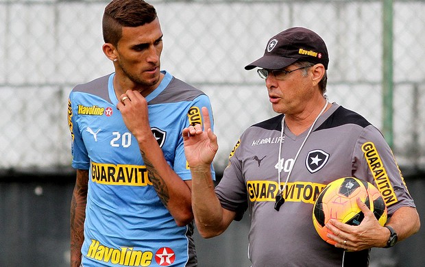 oswaldo de oliveira rafael marques botafogo treino (Foto: Satiro Sodré / SSPress)