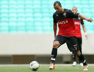 Roger Carvalho; Vitória (Foto: Felipe Oliveira/Divulgação/EC Vitória)