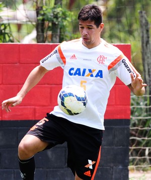 caceres flamengo (Foto: Gilvan de Souza / Flamengo)