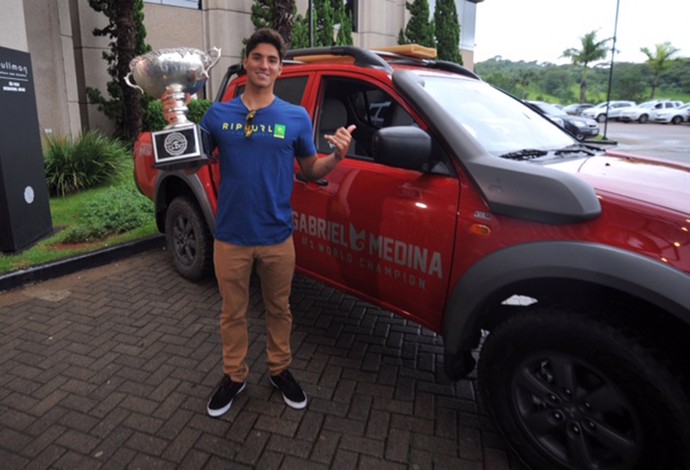 gabriel medina surfe Mitsubishi  (Foto:  Ivan Storti/FMA Notícias)