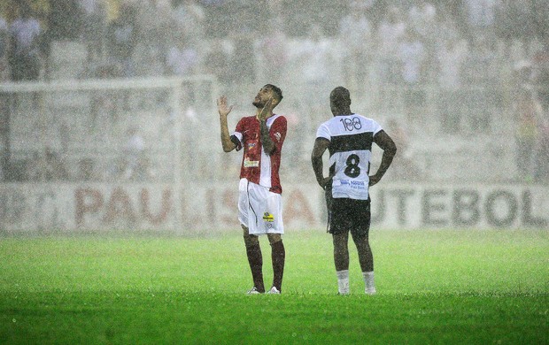 Neymar x Nenê, Jundiaí, fome só de bola (Foto: Marcos Ribolli)