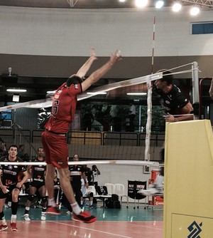 Sesi SP x Canoas - Copa Brasil de vôlei (Foto: Guilherme Costa)