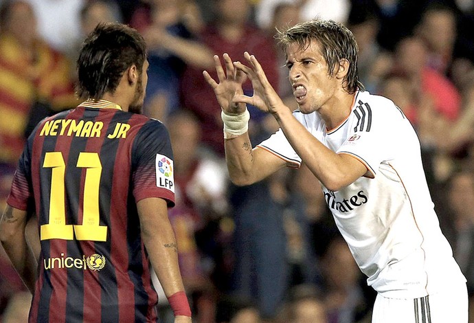 Neymar e Coentrão jogo Real Madrid e Barcelona final Copa do Rei (Foto: EFE)