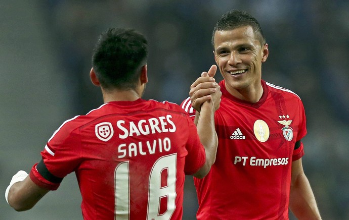 Lima gol Benfica (Foto: EFE)