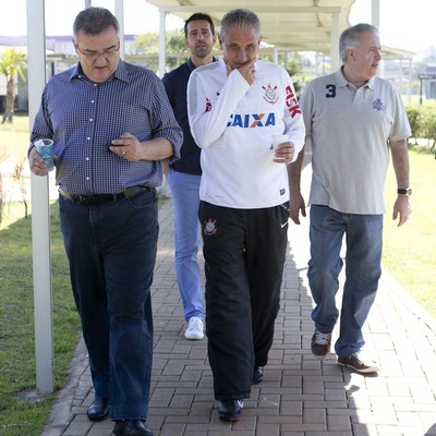 Mario Gobbi, Tite e Roberto de Andrade, em foto de novembro de 2013 (Foto: Daniel Augusto Jr / Agência Corinthians)