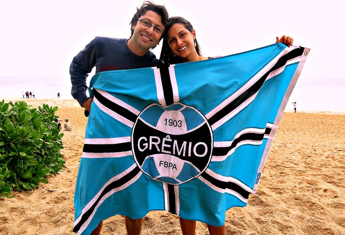 Casal de gremistas programou lua de mel para ser Medina ser campeão (Foto: Carol Fontes)