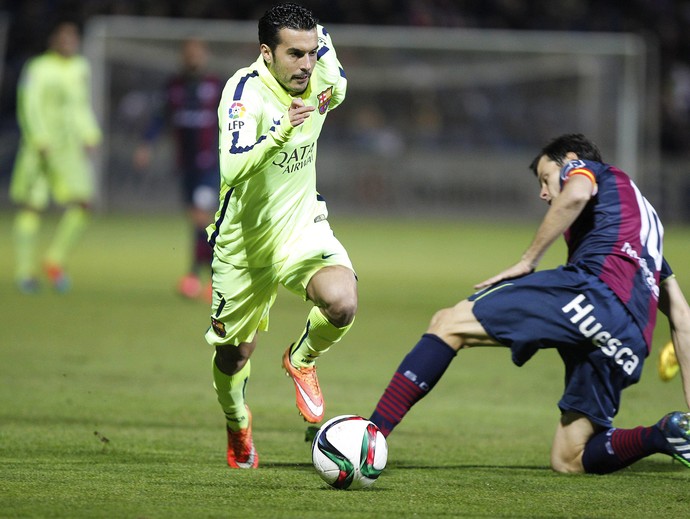 Pedro e Juan José Camacho Barcelona x Huesca (Foto: EFE)