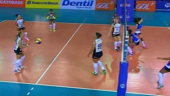 Pinheiros Praia Clube Superliga 2014 (Foto: Reprodução/SporTV)