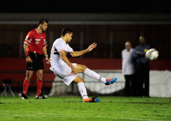 Alan Kardec perde penalti São Paulo x Atlético Nacional (Foto: Marcos Ribolli)