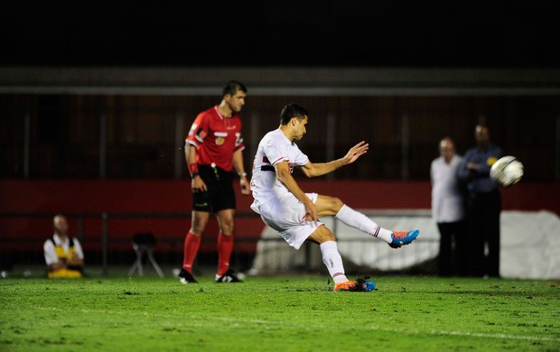 Alan Kardec perde penalti São Paulo x Atlético Nacional (Foto: Marcos Ribolli)