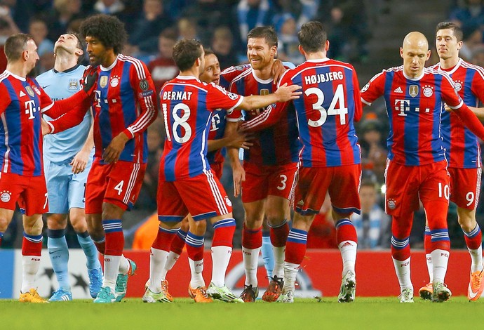 Comemoração do Bayern de Munique contra o Manchester City (Foto: Agência Reutes)