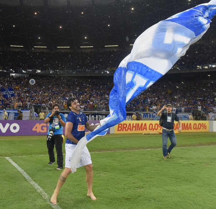 Ricardo Goulart Cruzeiro x Goiás, Mineirão. campeão 2014 (Foto: Douglas Magno)