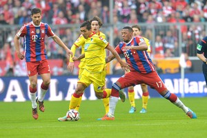 Jerome Boateng e Roberto Firmino, Bayern de Munique x Hoffenheim (Foto: AP)