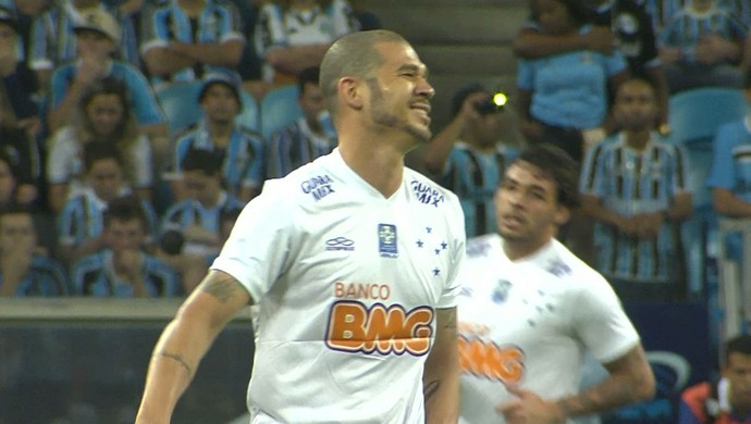 Nilton, volante do Cruzeiro (Foto: Reprodução / Sportv)