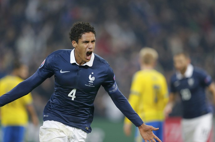 Varane França x Suécia (Foto: Reuters)