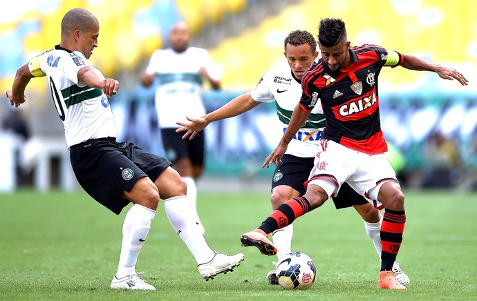 Léo Moura, Flamengo X Coritiba (Foto: Getty Images)