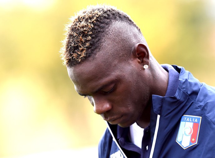 balotelli, treino Itália (Foto: Getty Images)