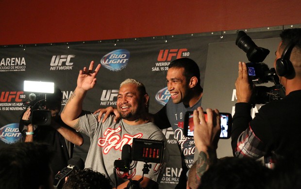 Fabricio Werdum e Mark Hunt, Media Day ufc180 (Foto: Evelyn Rodrigues)